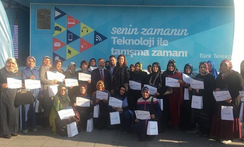 Türk Telekom Kayserili kadınlara teknoloji eğitimi verdi